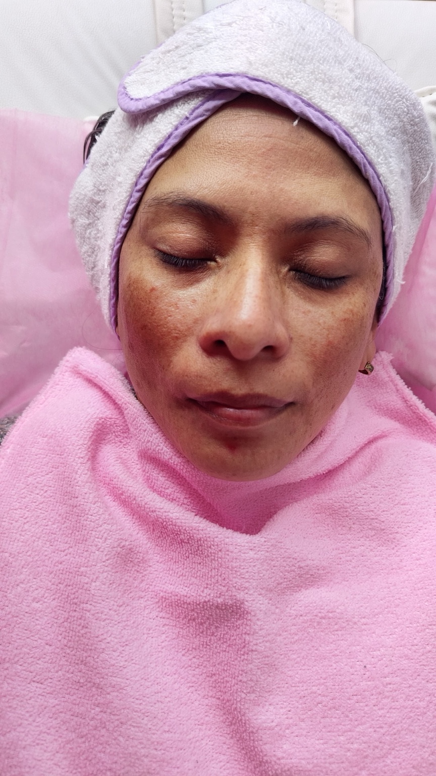 Tratamiento facial en Neferety Cosmetología y Spa